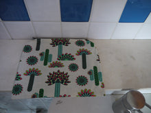 Load image into Gallery viewer, Cactus Print Zippered Pouch