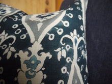 Load image into Gallery viewer, Geometric Floral Print Couch Pillow Cover