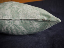 Load image into Gallery viewer, Blue Floral Couch Pillow Cover