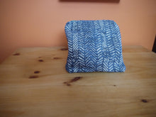 Load image into Gallery viewer, Blue Herringbone Print Zippered Pouch