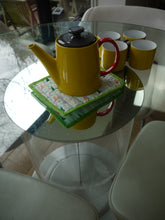 Load image into Gallery viewer, Triangle print Pot holder