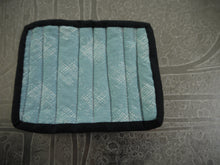 Load image into Gallery viewer, 5 Piece Set of Small Pot Holders