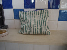 Load image into Gallery viewer, Arrow Head Print Zippered Pouch