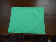 Load image into Gallery viewer, Bright Floral Rectangle Fabric Placemats