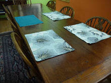 Load image into Gallery viewer, Large Floral Fabric Placemats