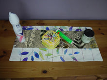 Load image into Gallery viewer, Bright leaf and Feather Print Table Runner