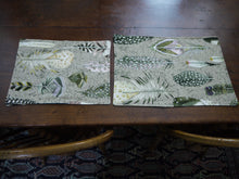 Load image into Gallery viewer, Feather Reversable Fabric Placemats