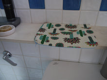 Load image into Gallery viewer, Cactus Print Zippered Pouch