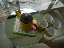 Load image into Gallery viewer, Triangle print Pot holder