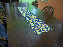 Load image into Gallery viewer, Banana Print Table runners