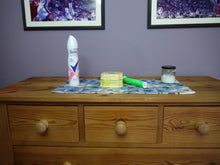 Load image into Gallery viewer, Bright leaf and Feather Print Table Runner