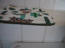 Load image into Gallery viewer, Cactus Print Zippered Pouch