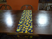 Load image into Gallery viewer, Banana Print Table runners