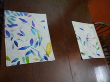 Load image into Gallery viewer, Bright Floral Rectangle Fabric Placemats
