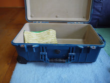 Load image into Gallery viewer, Green and White Zippered Pouch