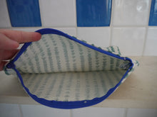 Load image into Gallery viewer, Arrow Head Print Zippered Pouch