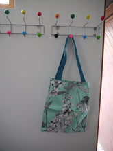 Load image into Gallery viewer, Floral Canvas bag