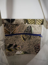 Load image into Gallery viewer, Feather Canvas Tote Bag